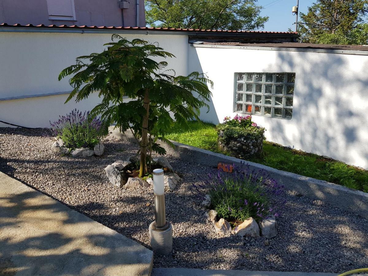 Ferienwohnung Gradina Hreljin Exterior foto